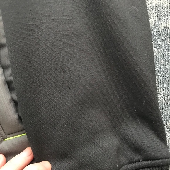 *SOLD* Men’s Under Armour jacket - Picture 5 of 5